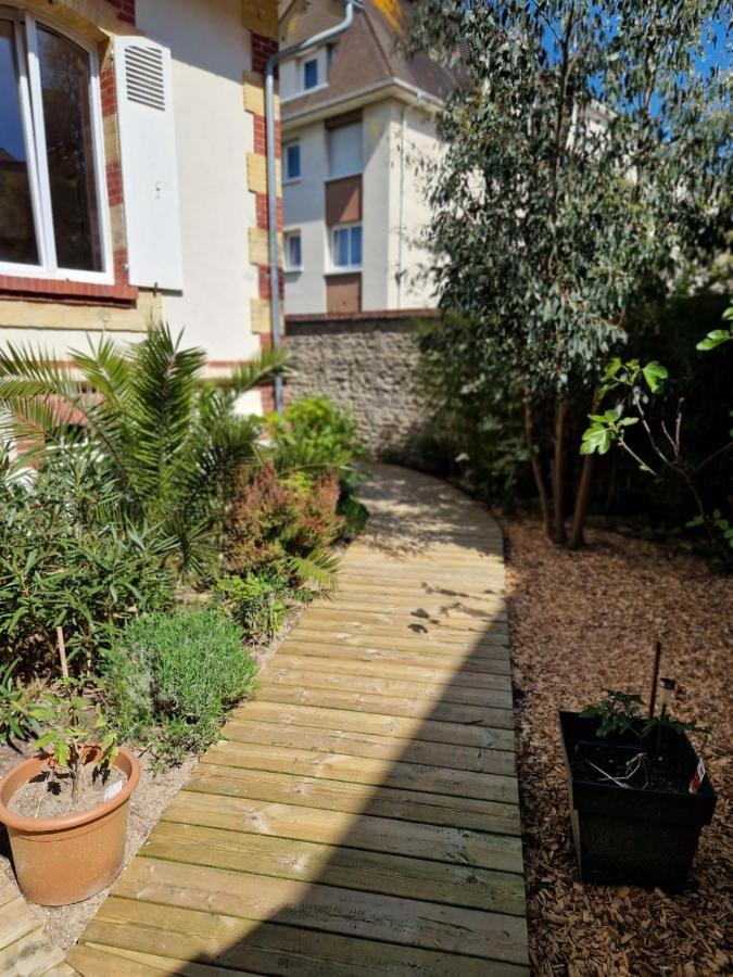 Villa Maisonnette De Charme Ouistreham Exterior foto